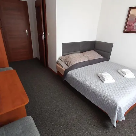 לינה וארוחת בוקר Akwen 3*