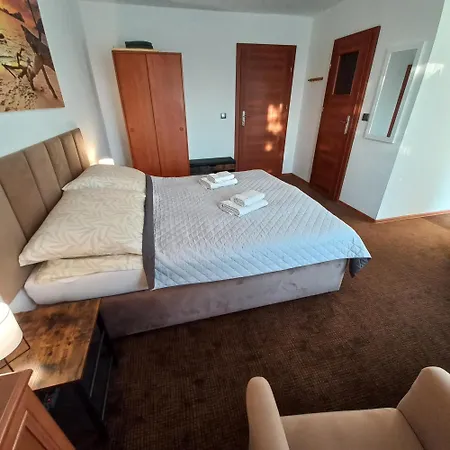 לינה וארוחת בוקר Akwen