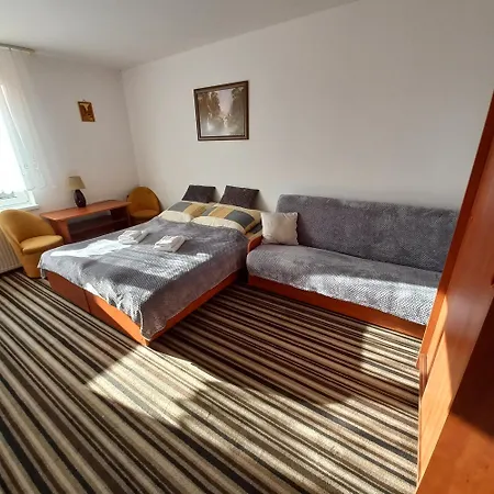 לינה וארוחת בוקר Akwen